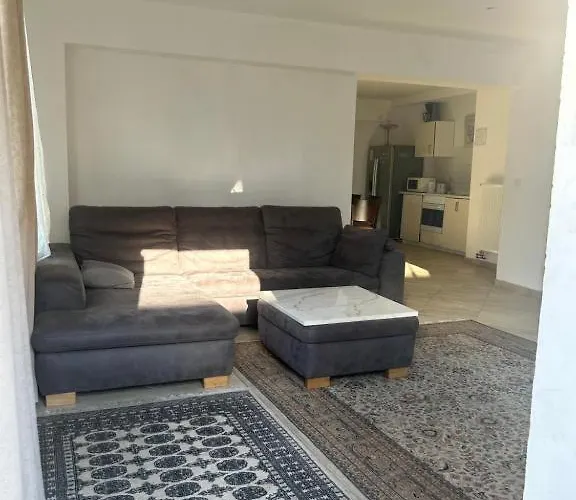 Апартаменты City Lodge Apartment